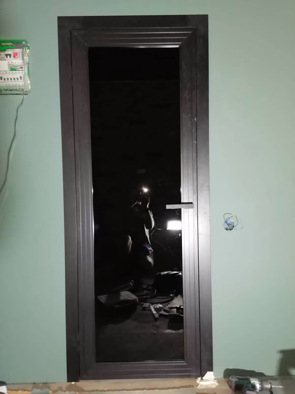 дверь