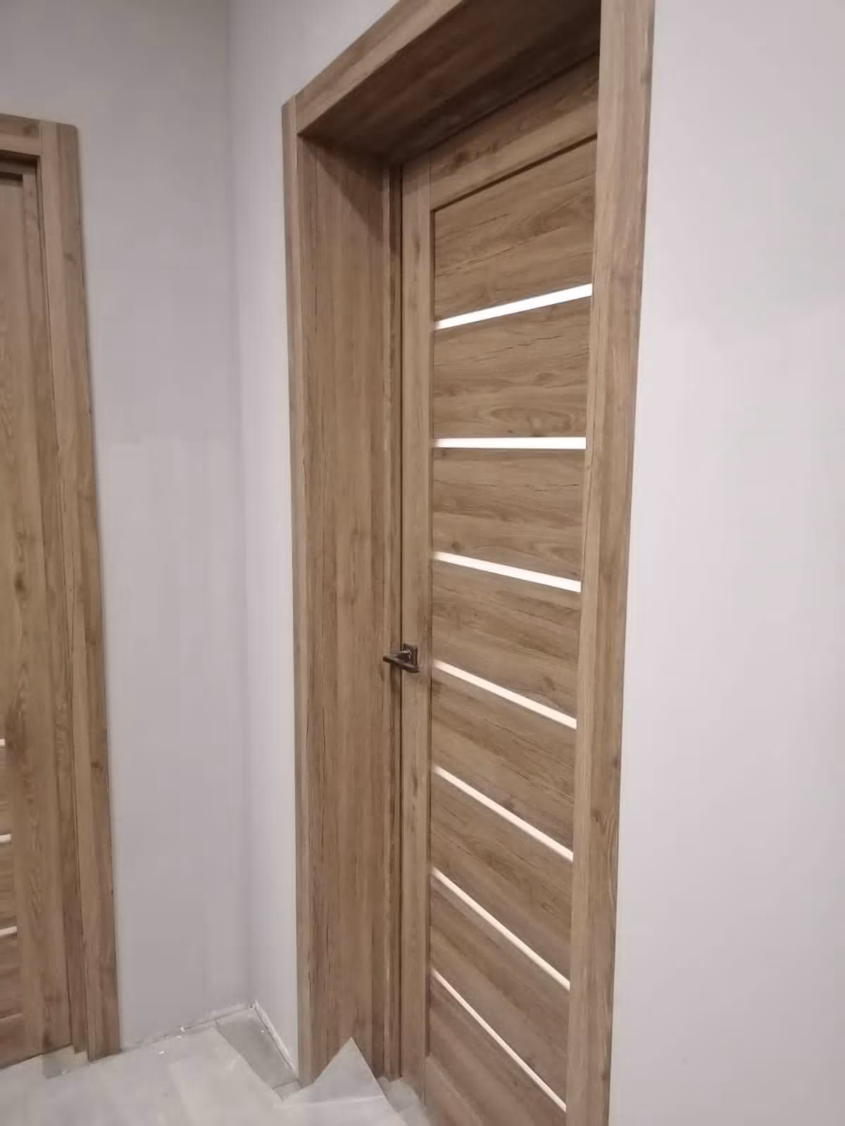 дверь
