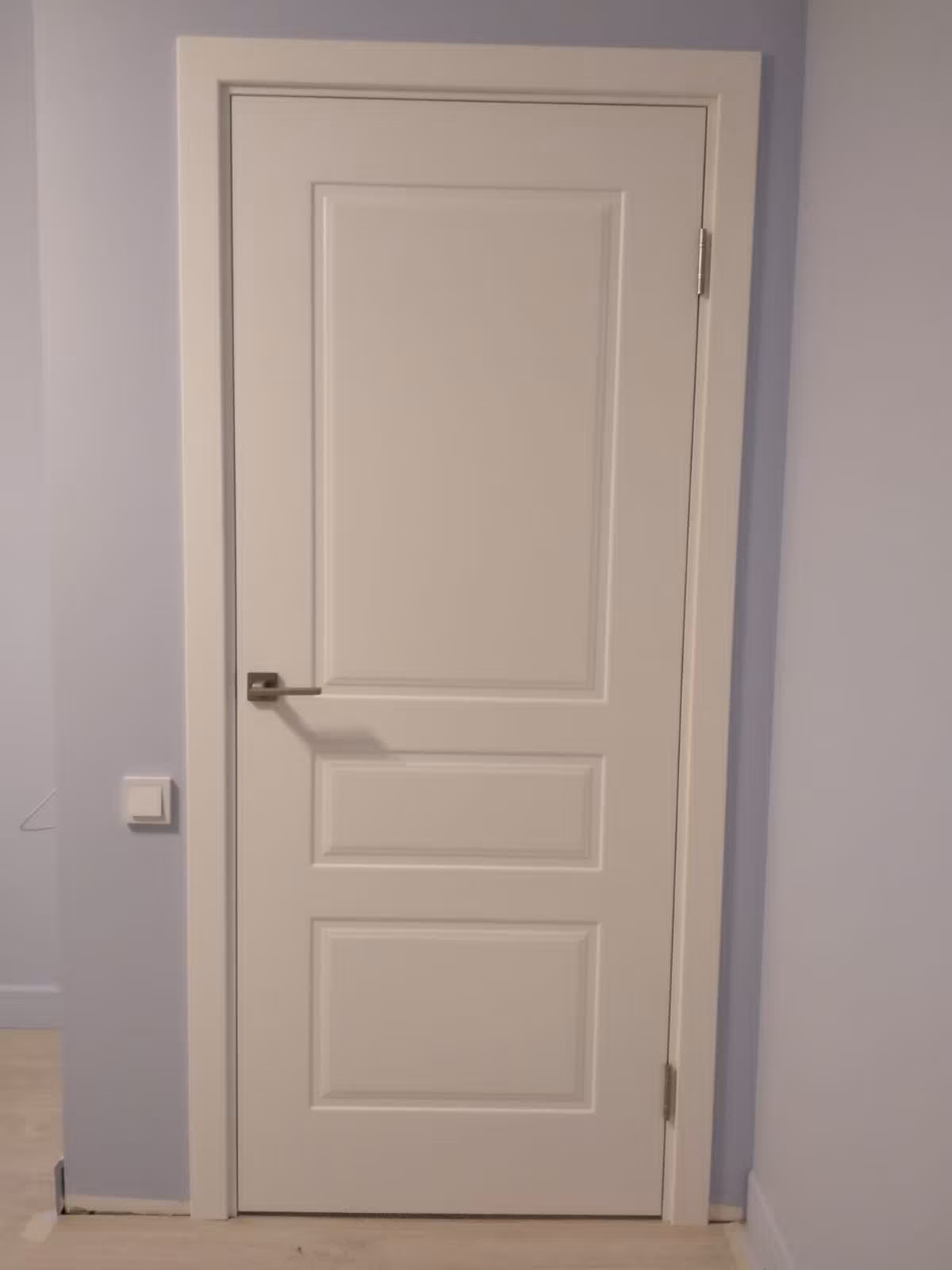 дверь