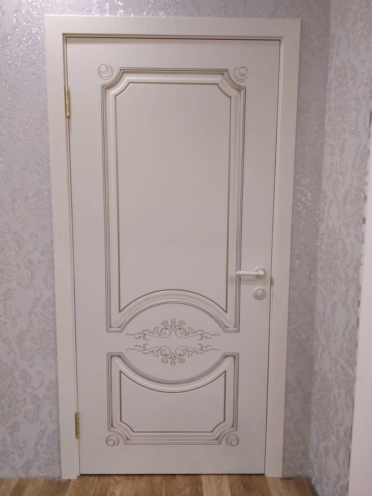 дверь