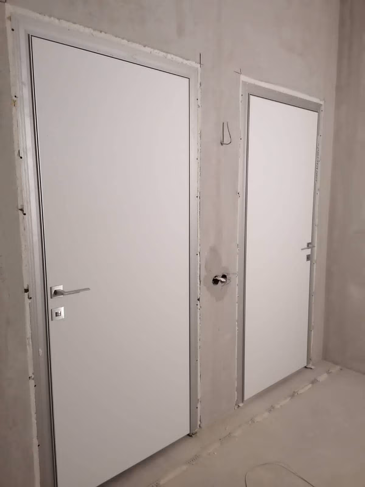 дверь
