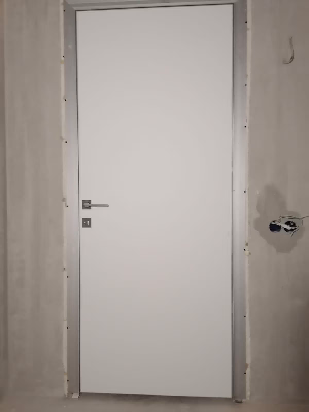 дверь